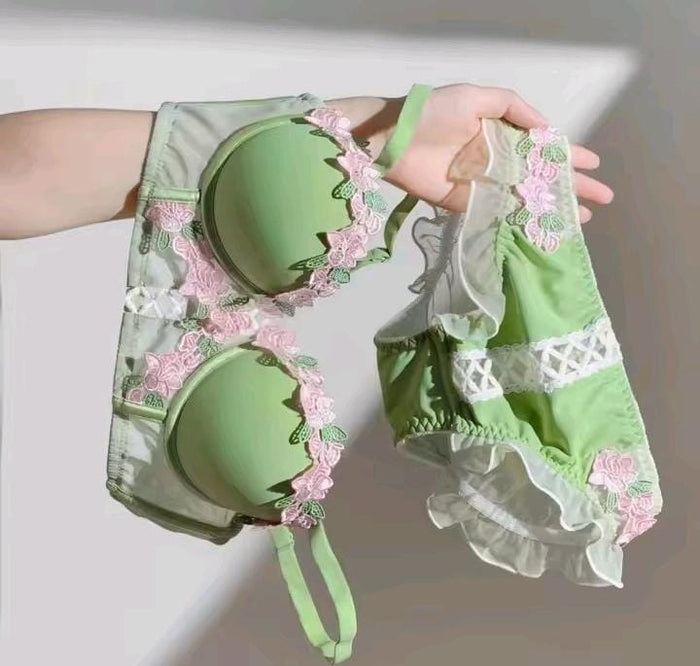 Green Blossom Lace Bra & Panty Set